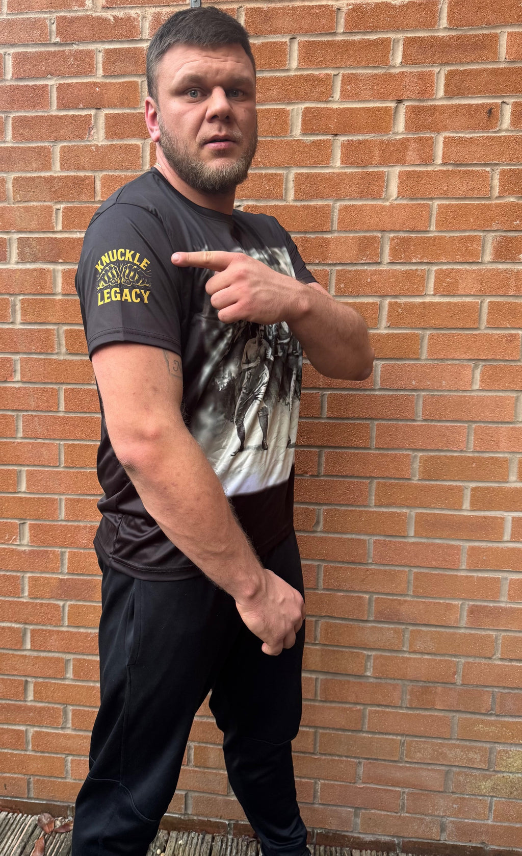 Knuckle Legacy black Old School T-shirt